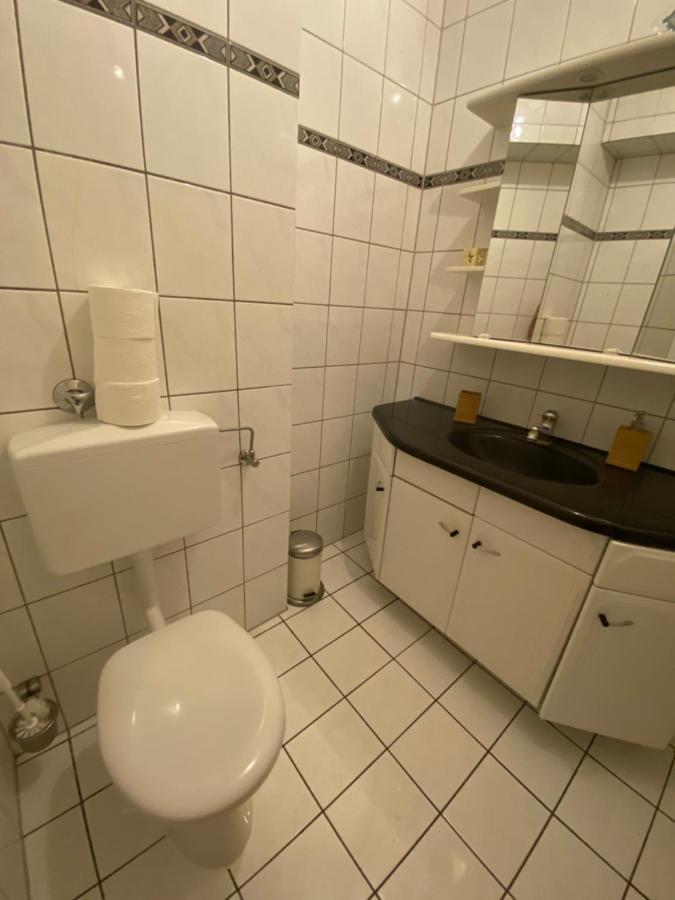Central Shared Apartment, Friesenplatz โคโลญ ภายนอก รูปภาพ