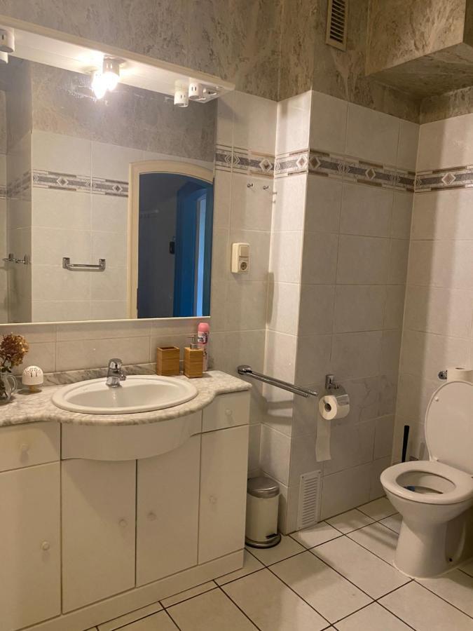 Central Shared Apartment, Friesenplatz โคโลญ ภายนอก รูปภาพ