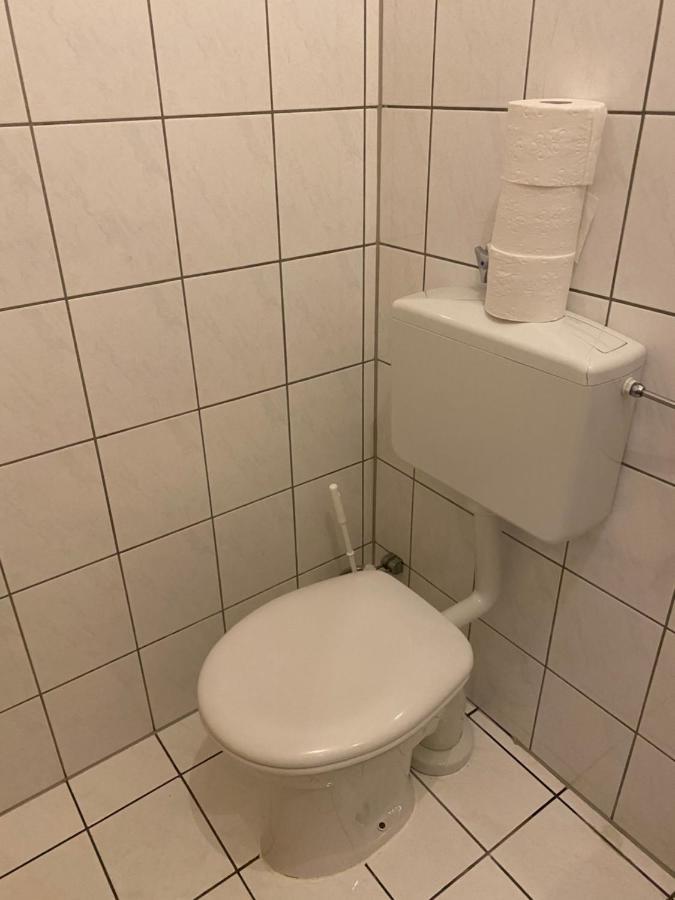 Central Shared Apartment, Friesenplatz โคโลญ ภายนอก รูปภาพ