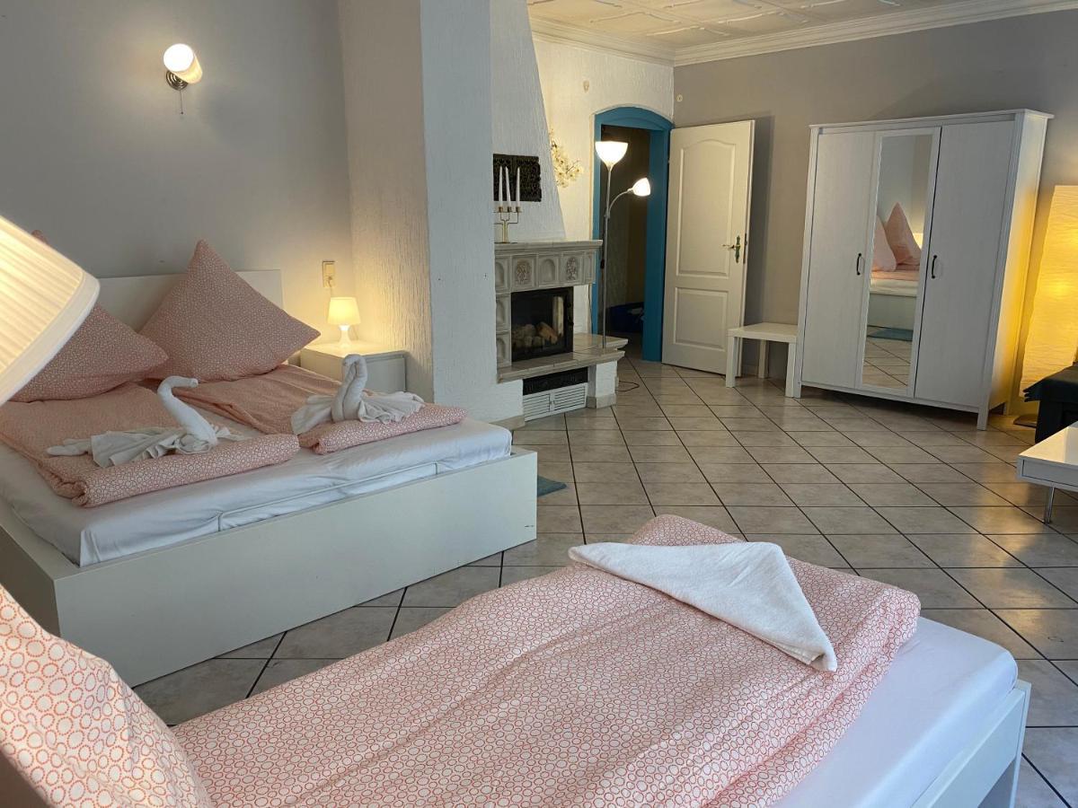 Central Shared Apartment, Friesenplatz โคโลญ ภายนอก รูปภาพ