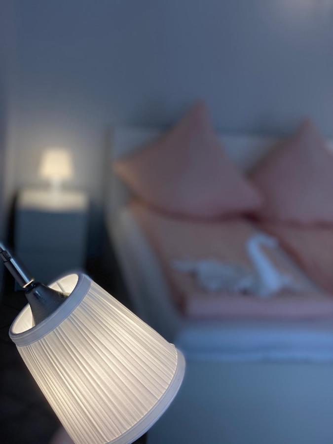 Central Shared Apartment, Friesenplatz โคโลญ ภายนอก รูปภาพ