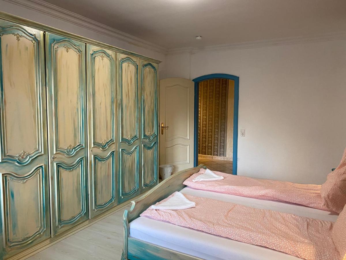 Central Shared Apartment, Friesenplatz โคโลญ ภายนอก รูปภาพ